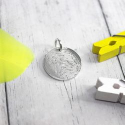 Серебряный кулон подвеска с гравировкой отпечатка пальца на заказ