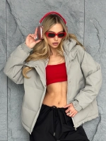 Куртка осенняя короткая с капюшоном