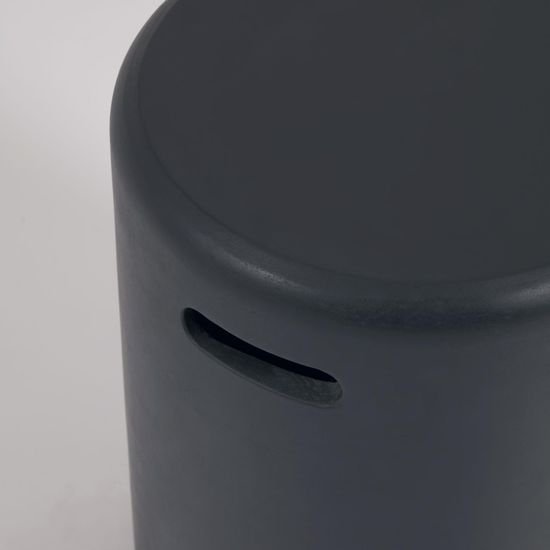 Столик Taimi из бетона в черном цвете La Forma Испания