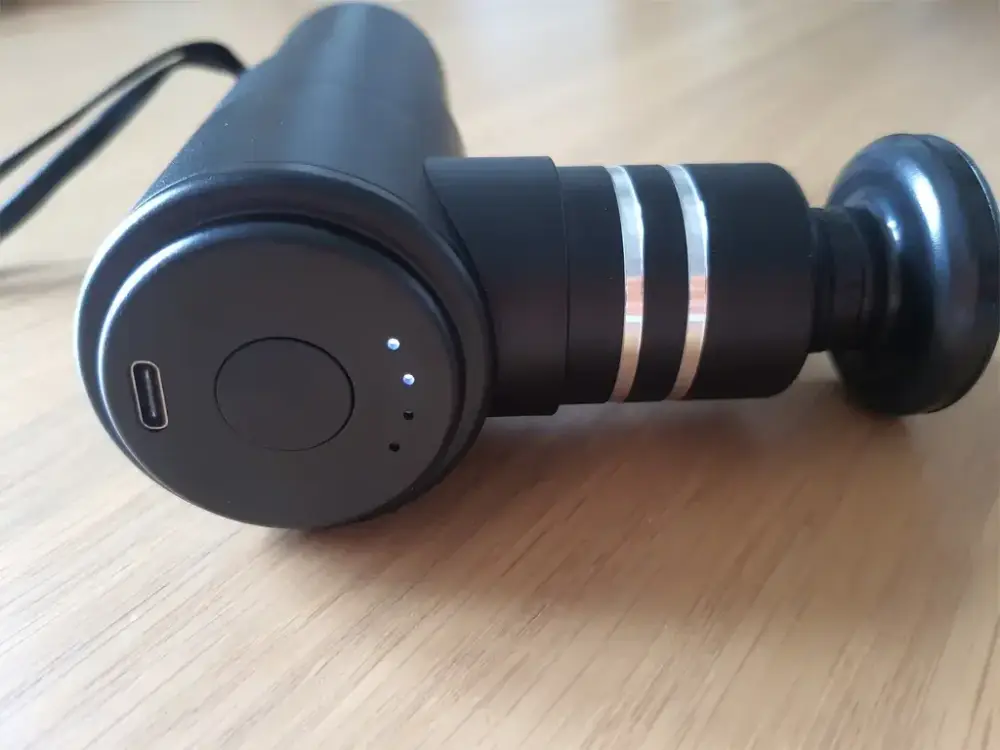 Booster Mini индикатор работы и заряда