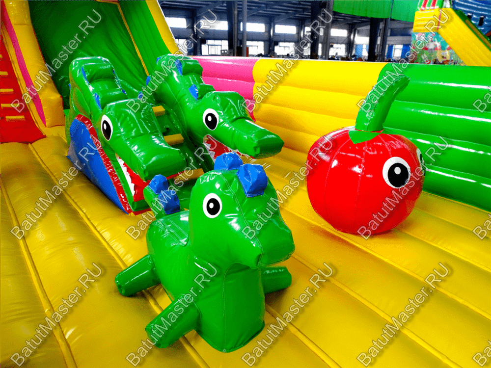 Коммерческий надувной батут "Сафари парк" 12*7*7 м