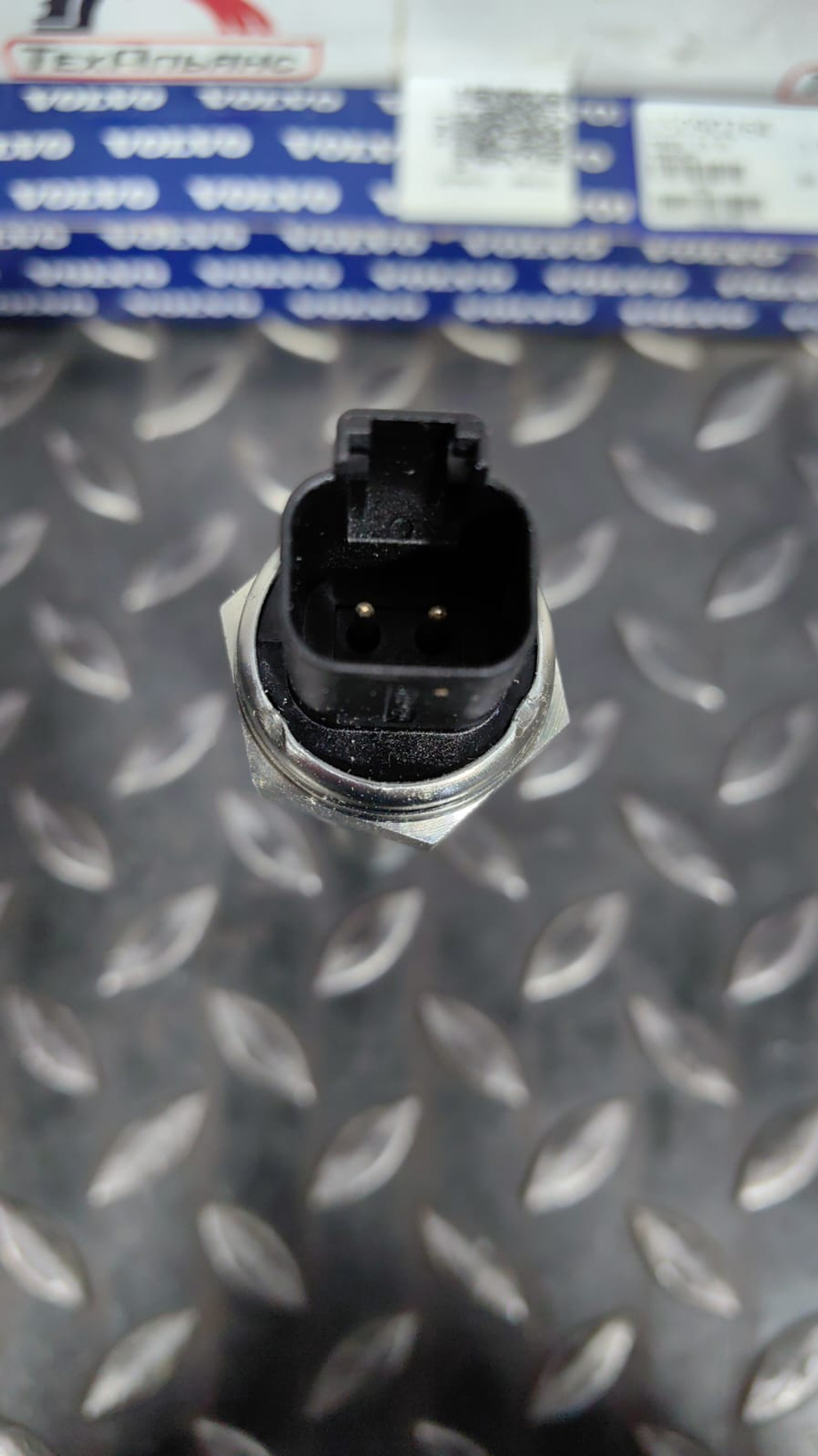 Датчик скорости 15090264