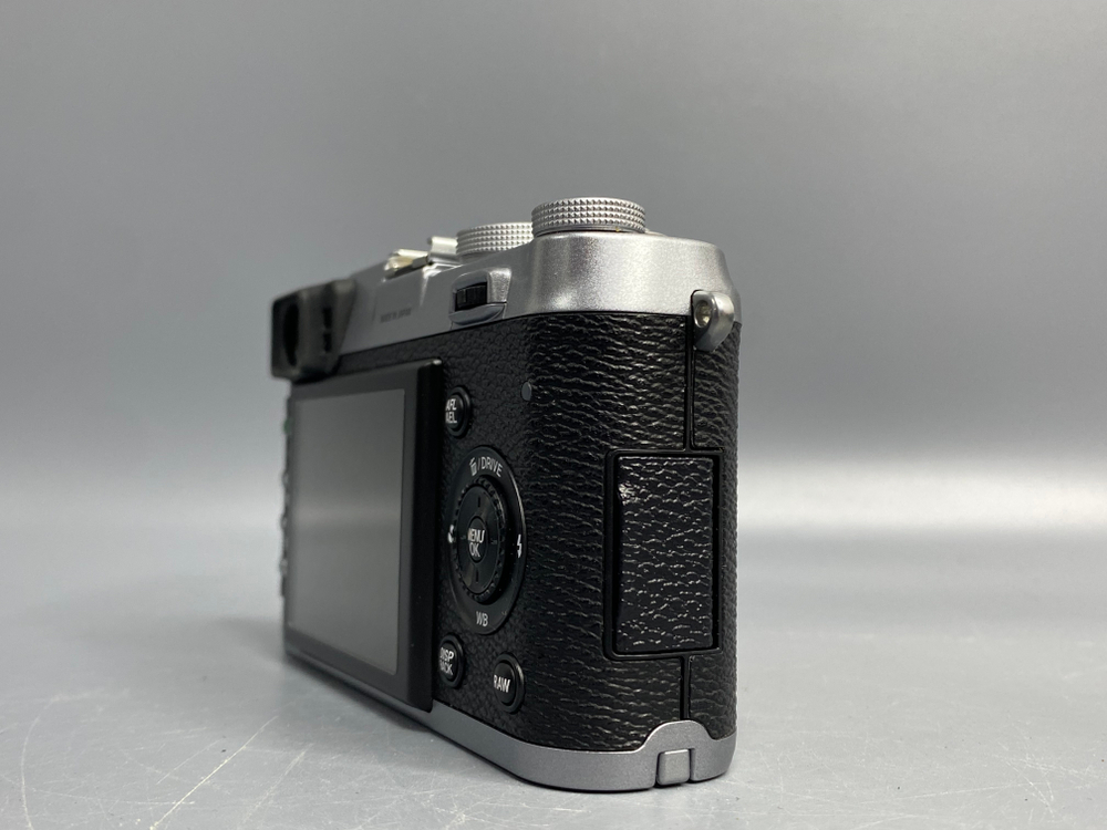 Fujifilm FinePix X100