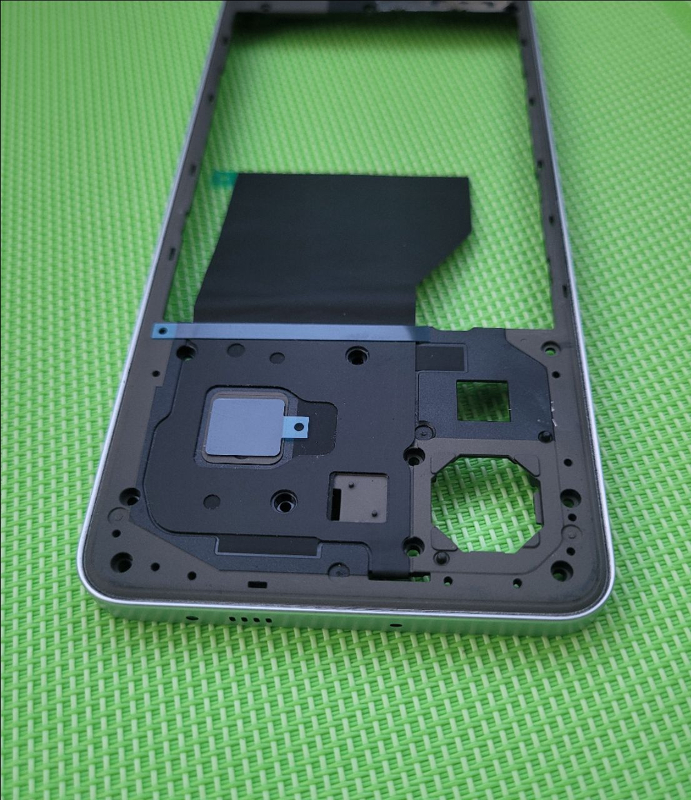 Tecno Pova 7 Neo (LJ6) - Средняя часть корпуса + NFC Антенна + кнопка громкости (ORIG)