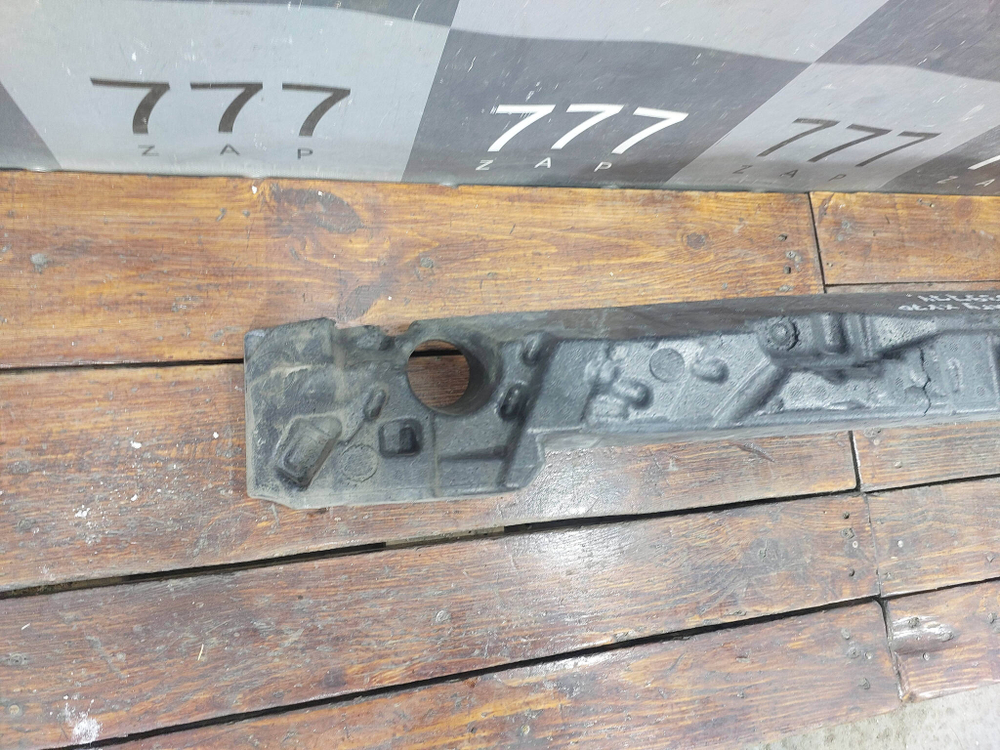 Абсорбер переднего бампера Toyota Camry (XV70) 21-нв Б/У Оригинал 5261106580