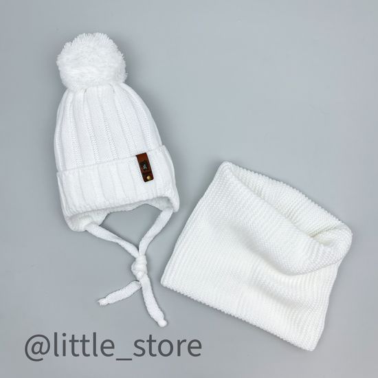 Шапка демисезонная "Дино" со снудом, Белая