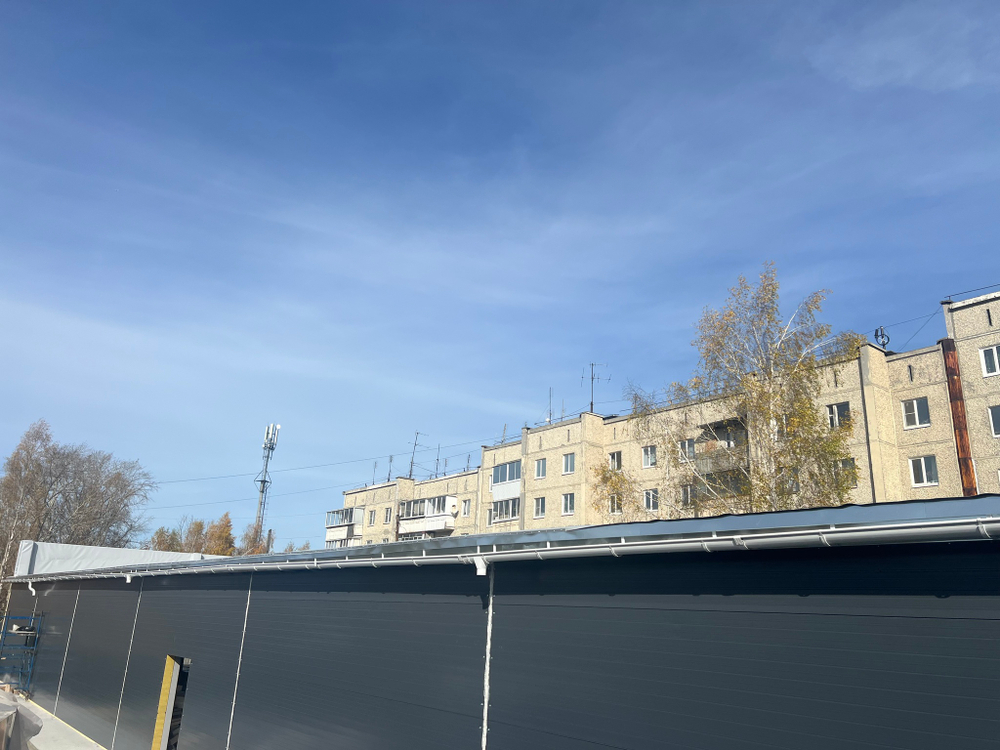 Поставка и монтаж кровли из ПВХ мембраны, монтаж профилированного настила - Магазин "Пятерочка" по адресу: г.Дегтярск, ул.Пролетарская 71