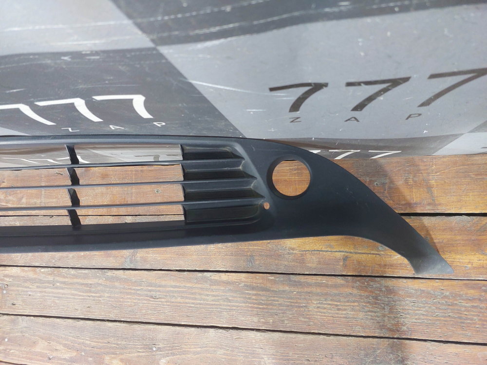 Решетка переднего бампера Toyota Prius 4 (XW50) 18-23 Б/У Оригинал 5311247310