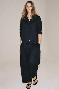 ZARA БРЮКИ ИЗ ЛЬНА СО СКЛАДКАМИ — ZW COLLECTION, МОРСКОЙ СИНИЙ