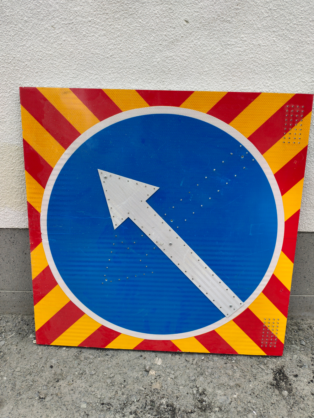 Знак дорожный