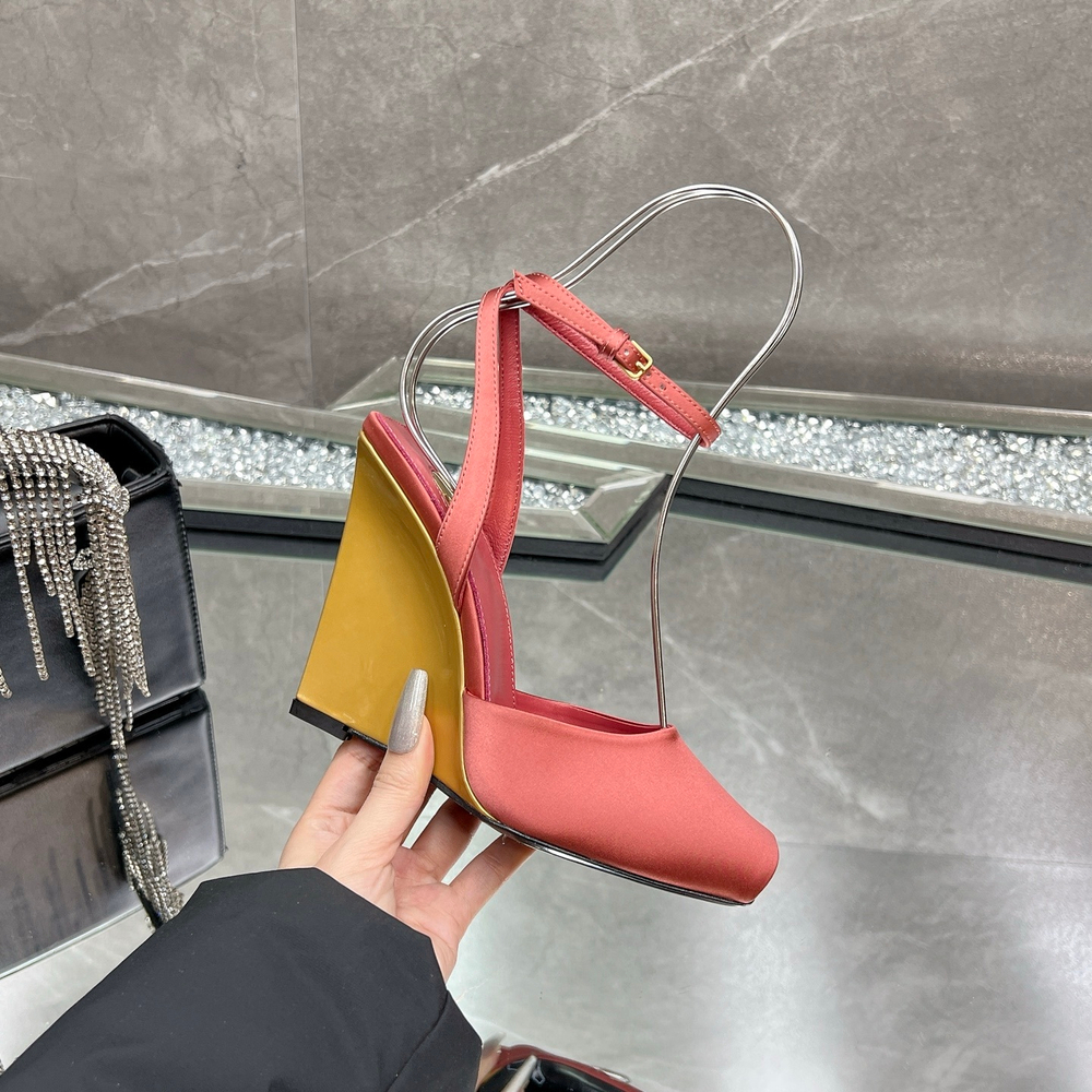 Saint Laurent La Scandale Wedges