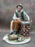 Статуэтка. Фарфор. Разложу пасьянс. Capodimonte. Италия