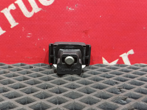 Замок бардачка