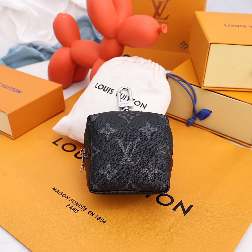 Louis Vuitton Squared Pouch