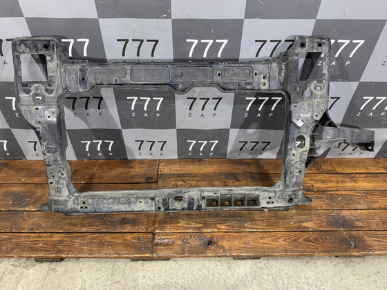 Панель передняя Hyundai Grand Starex (H1) 17-нв Б/У Оригинал 641014H050