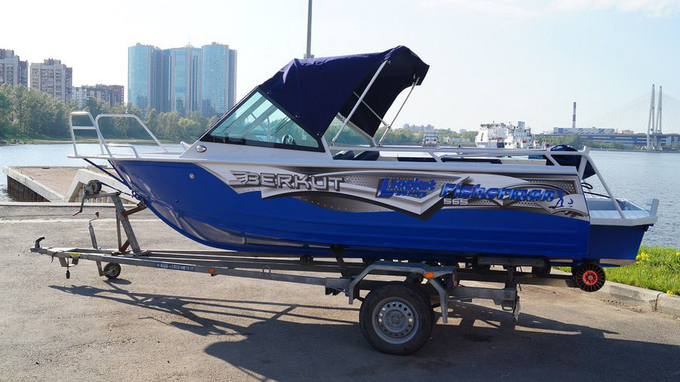 Лодка BERKUT L-Fisher