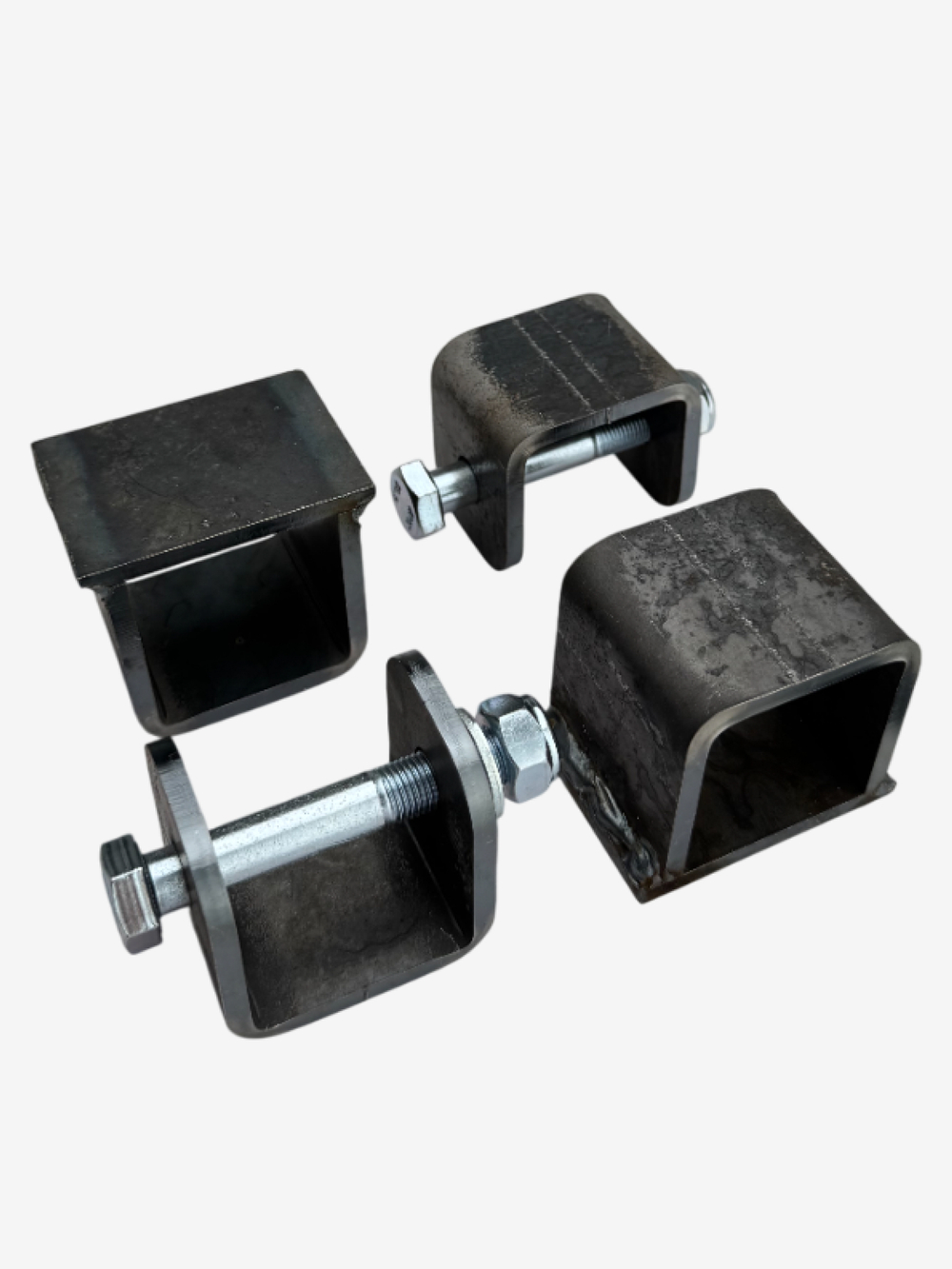 Кронштейны крепления рессор к раме прицепа 2 комплекта. в сборе