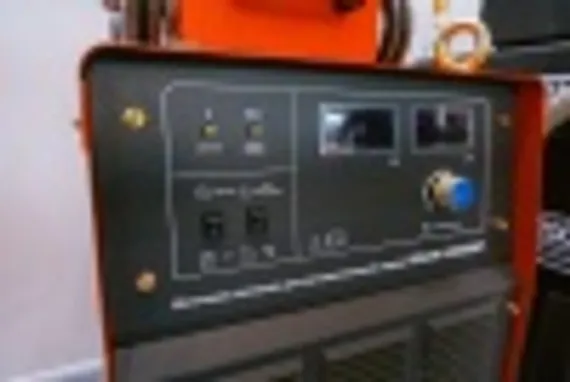 Сварочный трактор INSAW с инверторным источником питания, INTEGRAL