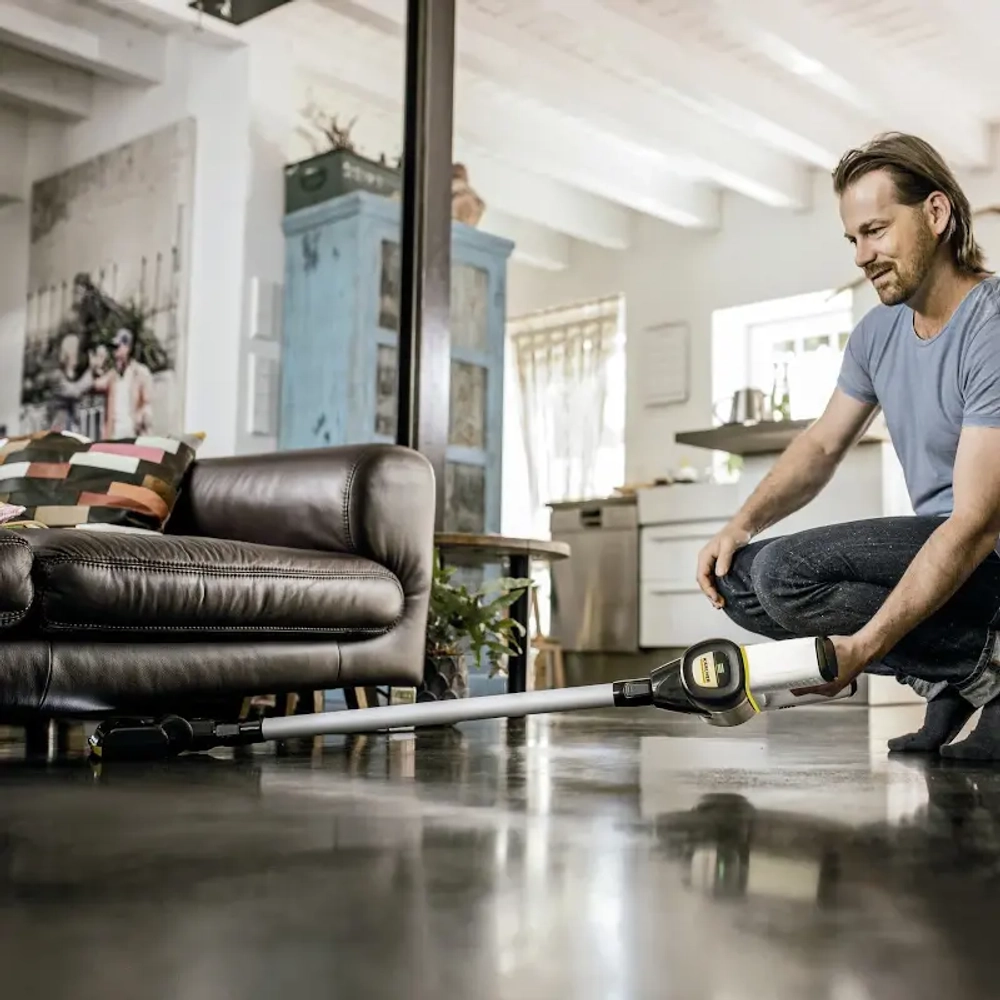 Karcher VC 6 Cordless Premium ourFamily вертикальный аккумуляторный пылесос 1.198-680.0