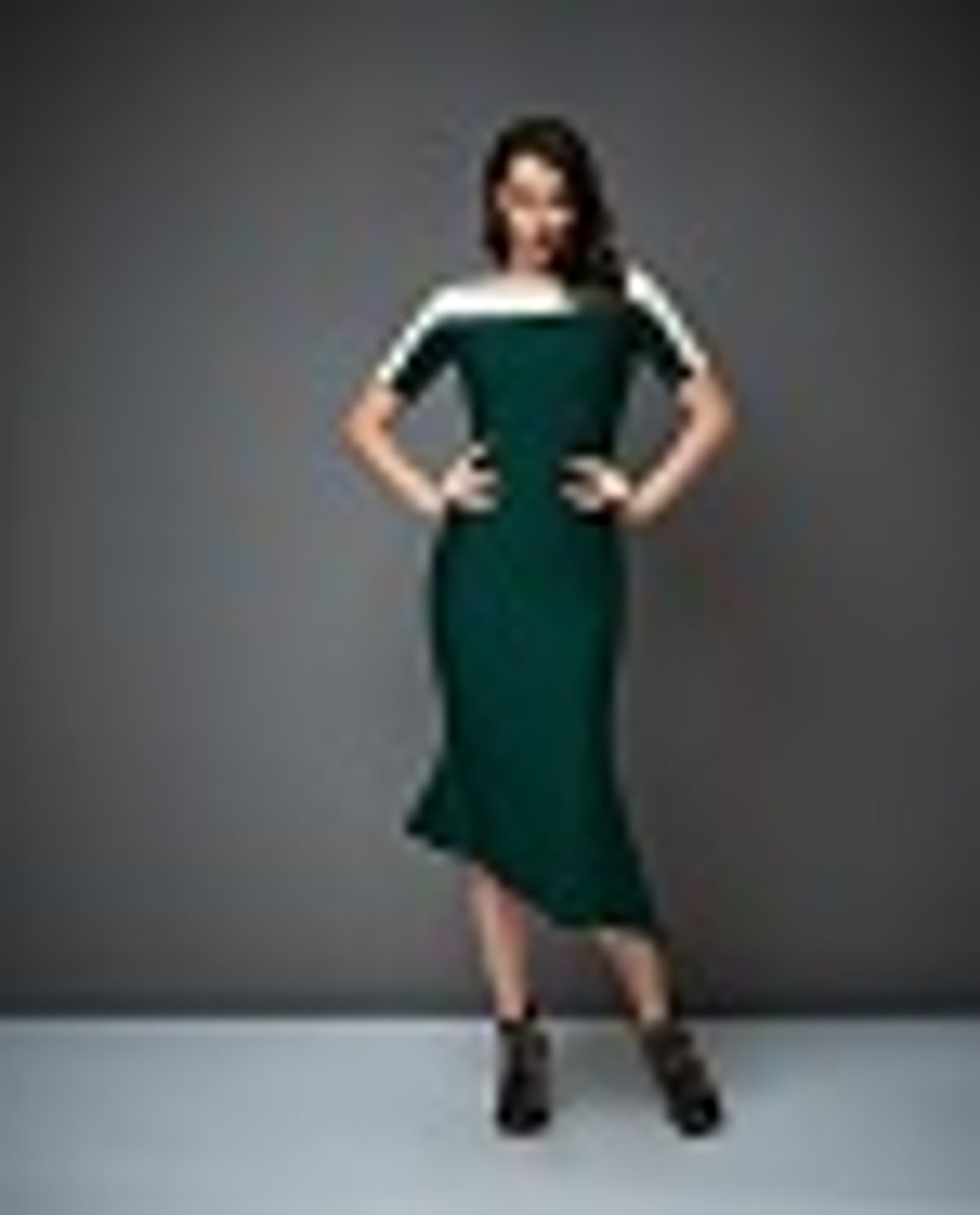 25-02-20 SS Трикотажное платье с отрезной кокеткой на полочке, бежевый, зеленый XL