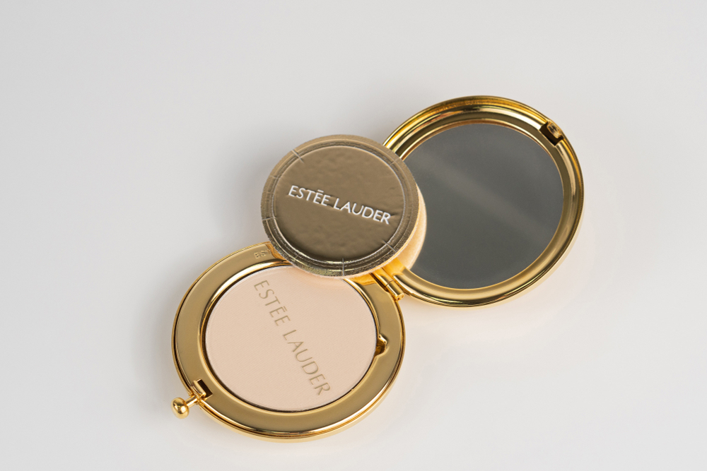 Коллекционная компактная пудра Estee Lauder «Стрелец»