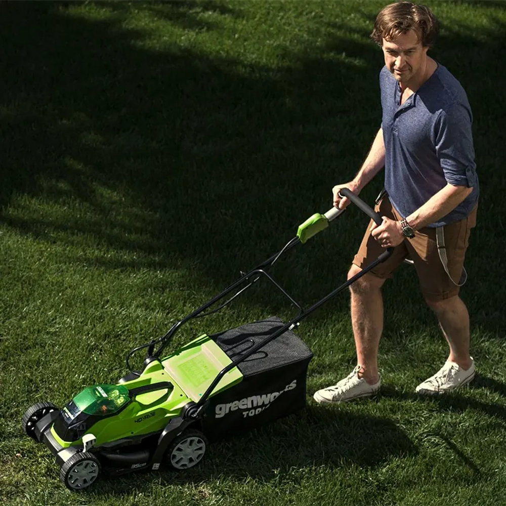 Аккумуляторная газонокосилка Greenworks G40LM35K5 40В (1 x 5 Ач, Быстрое ЗУ) нож 35 см, 2501907U5F