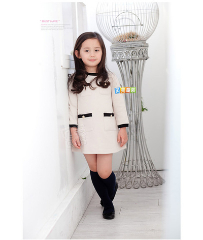 Платье-трапеция детское трикотажное с контрастной окантовкой