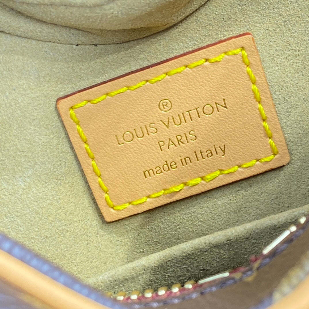 Louis Vuitton Game On Coeur
