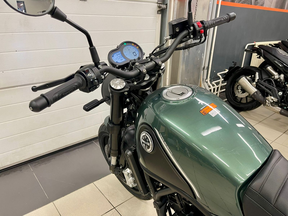Benelli Leoncino 500 (Green)