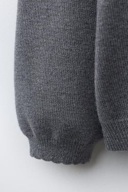 ZARA ВЯЗАНЫЙ СВИТЕР С ВЫШИТЫМИ ЦВЕТАМИ, СЕРЫЙ МЕЛАНЖ