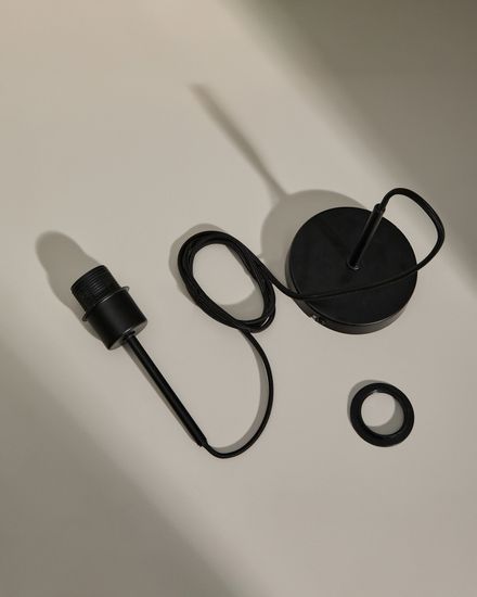 Основание металлического светильника Fluvia черного цвета, 250 см