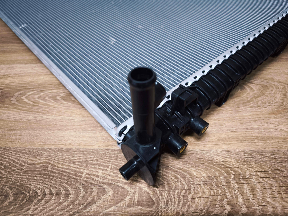 Рaдиaтoр двигaтeля в сборе НONGQI