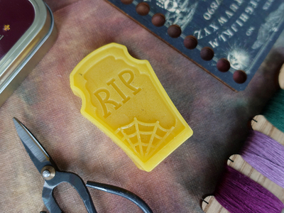 Gravestone с паутиной