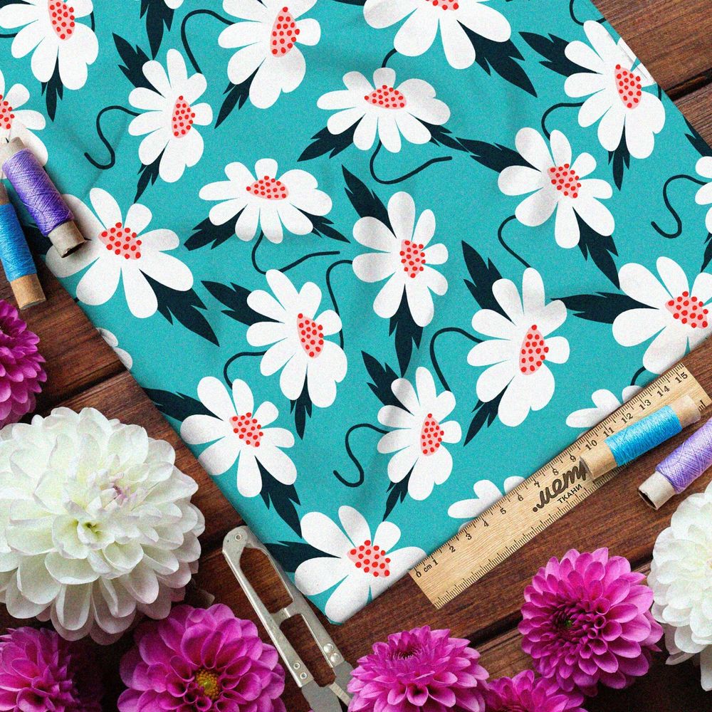 Ткань сатин простые ромашки на зелёном фоне