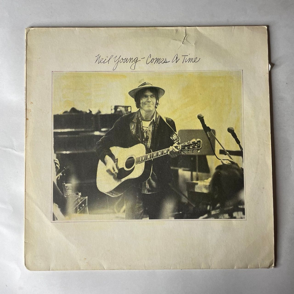 Винтажная виниловая пластинка LP Neil Young Comes A Time (Германия 1978)
