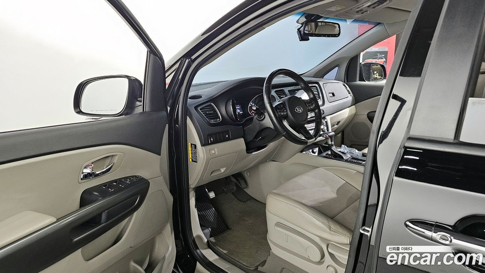 Kia The New Carnival (Sedona) 9-и местный Luxury (03.2020)