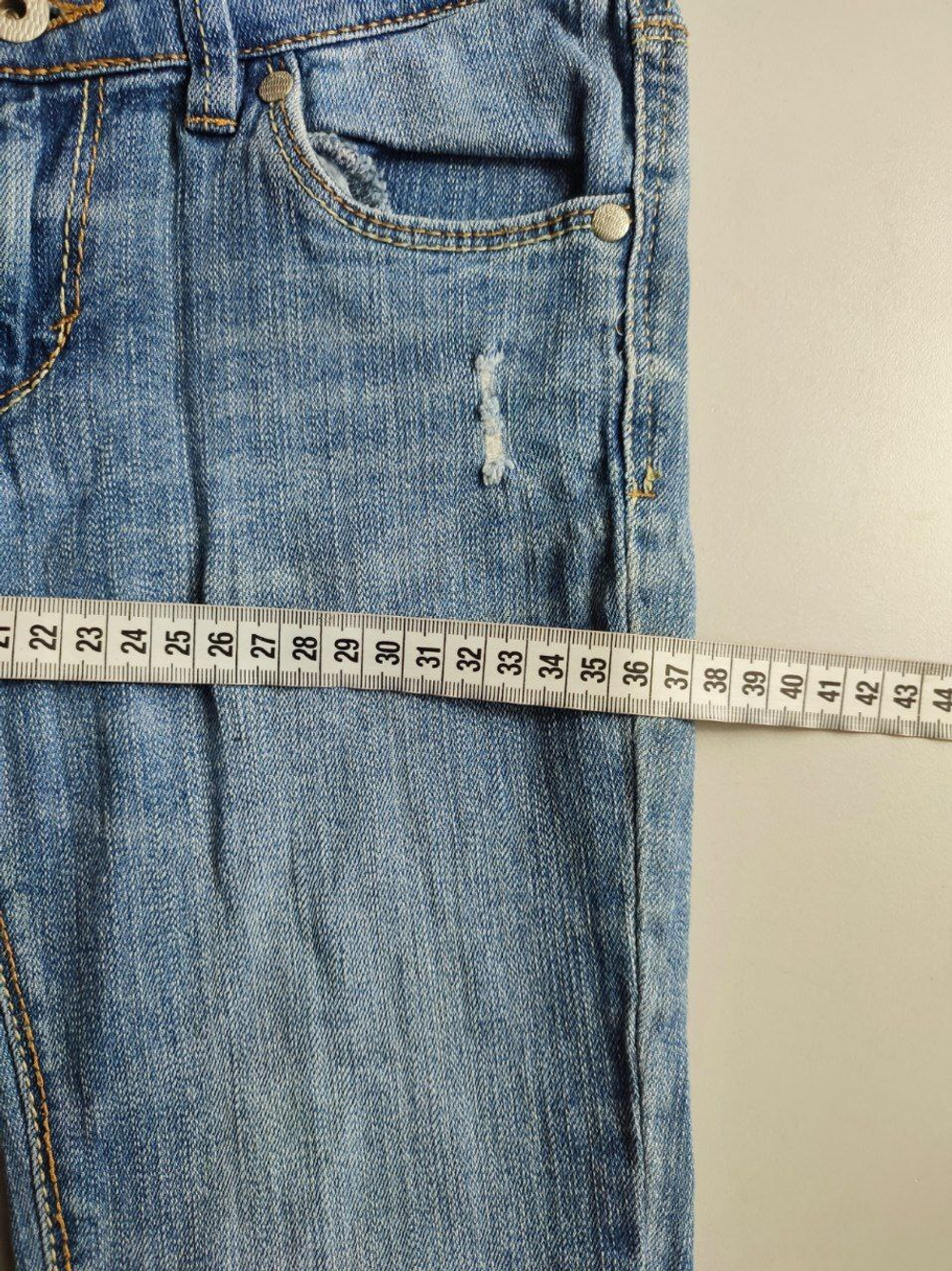 Джинсы Levi's базовые на 10 лет