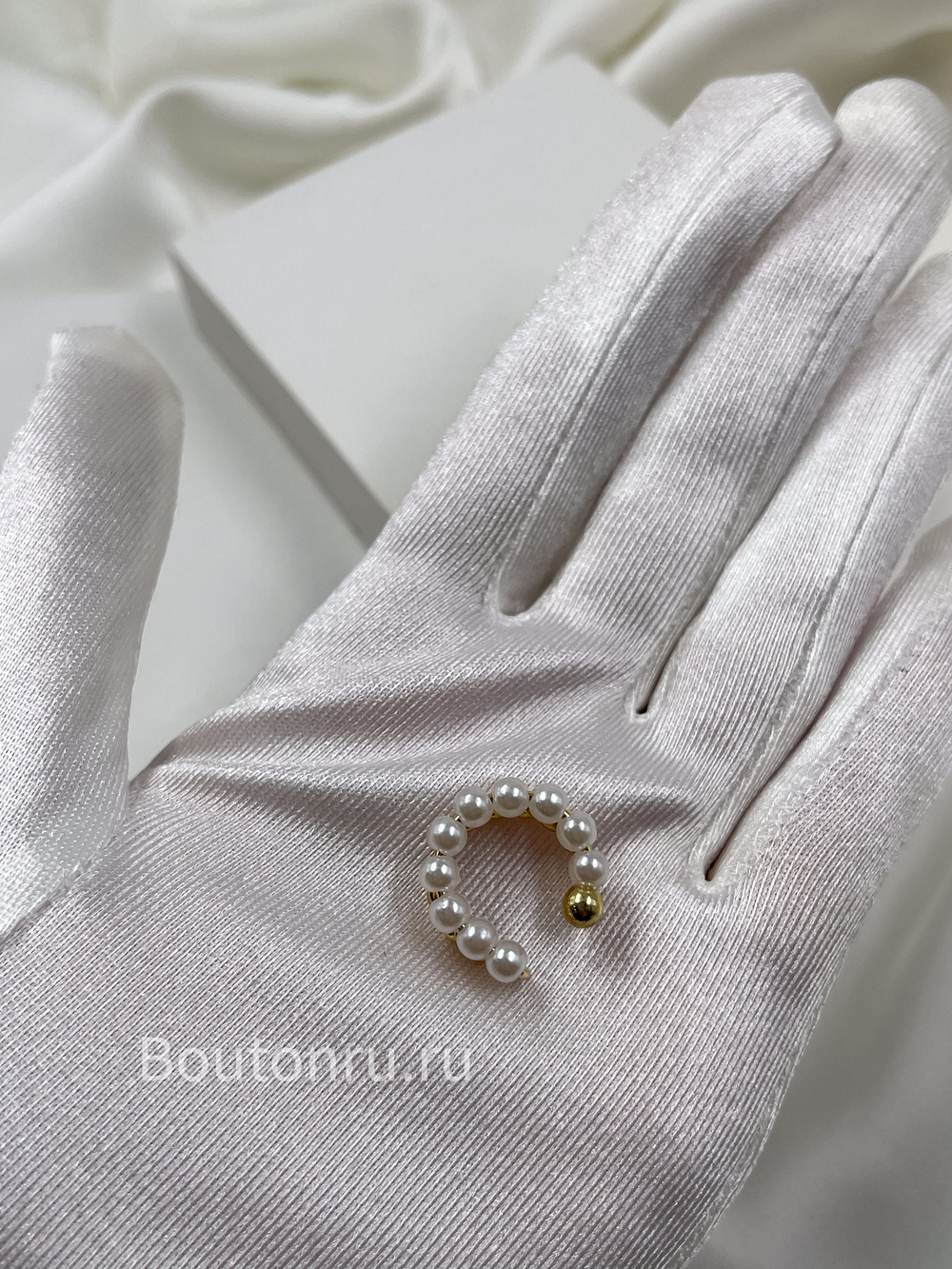 Кафф двойной с жемчугом золотистый