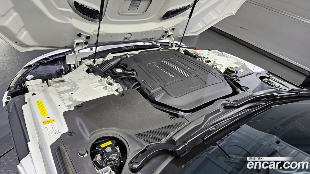 Jaguar F-TYPE P380 First Editions Convertible (07.2021)