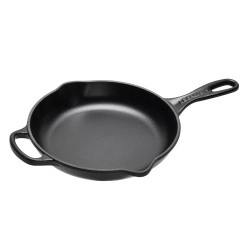 Le Creuset Сковорода чугунная 23см черная.