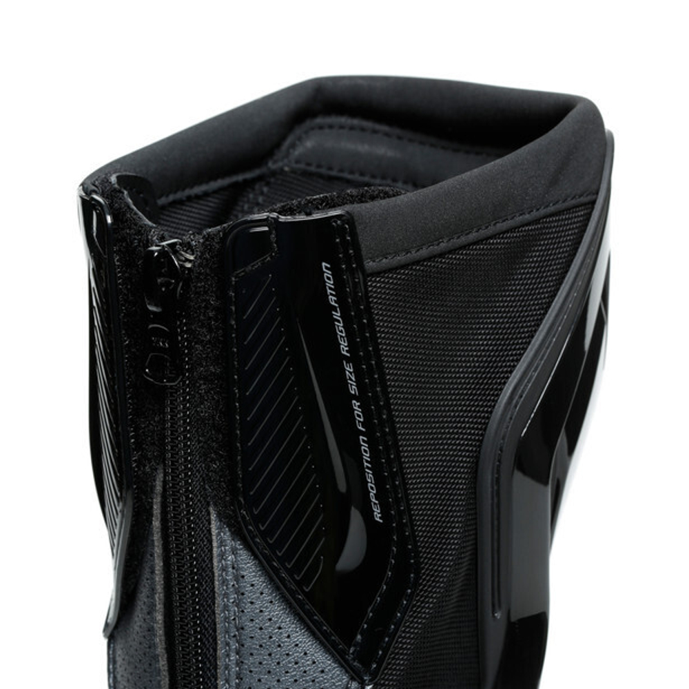 Мотоботы Dainese TORQUE 3 OUT AIR BOOTS