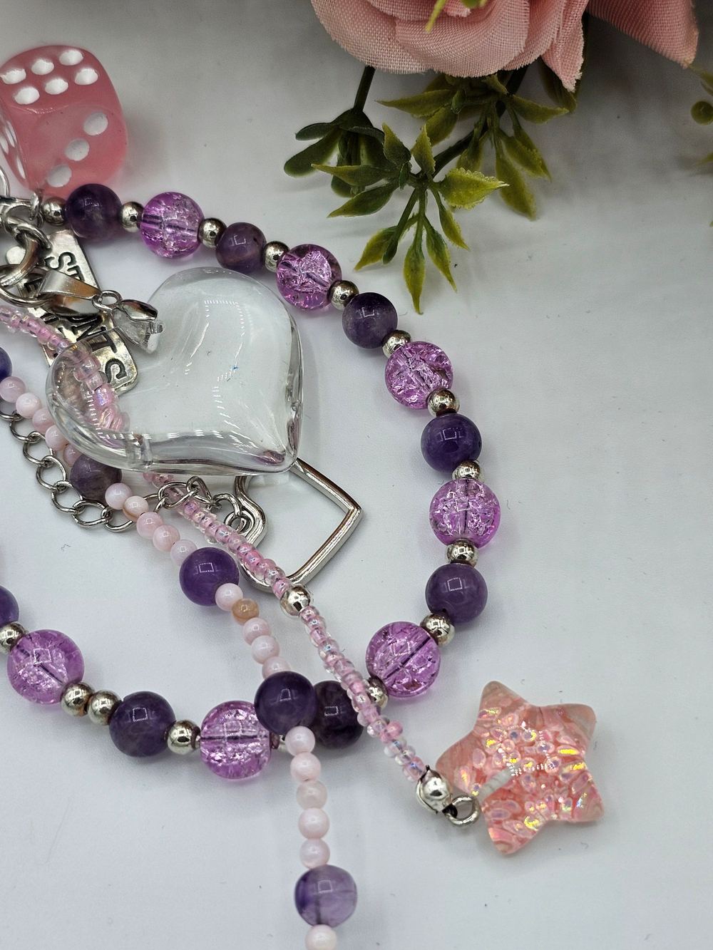 Обвес на сумку, брелок для ключей, подвеска авторская ручная работа с натуральными камнями "Фиолетовая нежность"