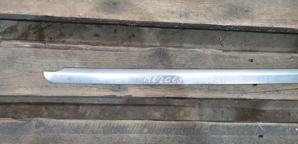 Накладка стекла заднего правого Mercedes GLC (X253) 15-нв Б/У Оригинал A2536700222