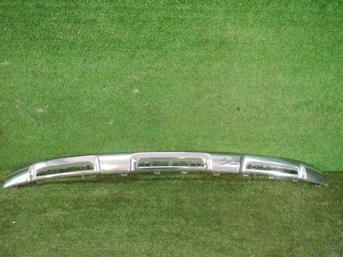 Молдинг перед. бампера Mercedes GLS x167 19-23 AMG