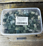 Смальта колотая разноформатная зеленых оттенков, 1.3 кг