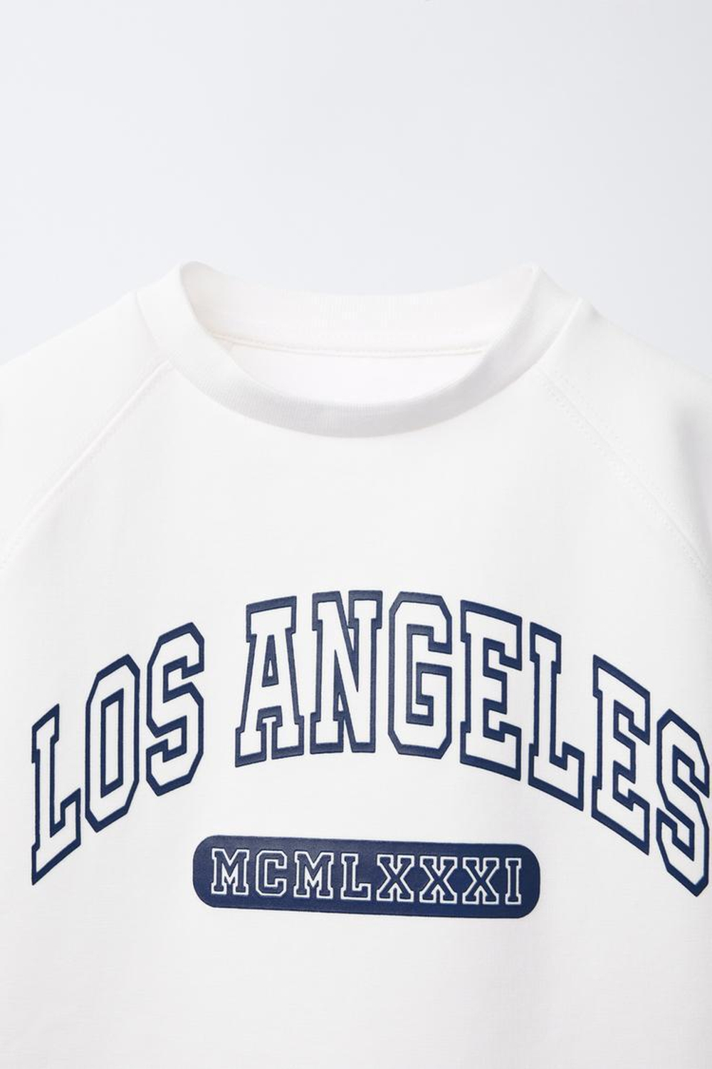 ZARA ФУТБОЛКА С НАШИВКАМИ, БЕЛЫЙ