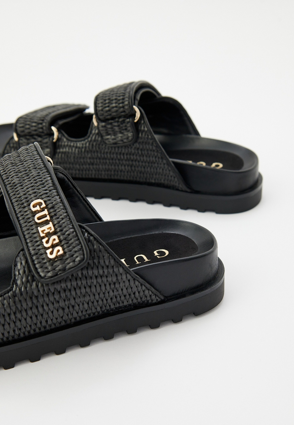 Шлепанцы женские GUESS FADELIZE