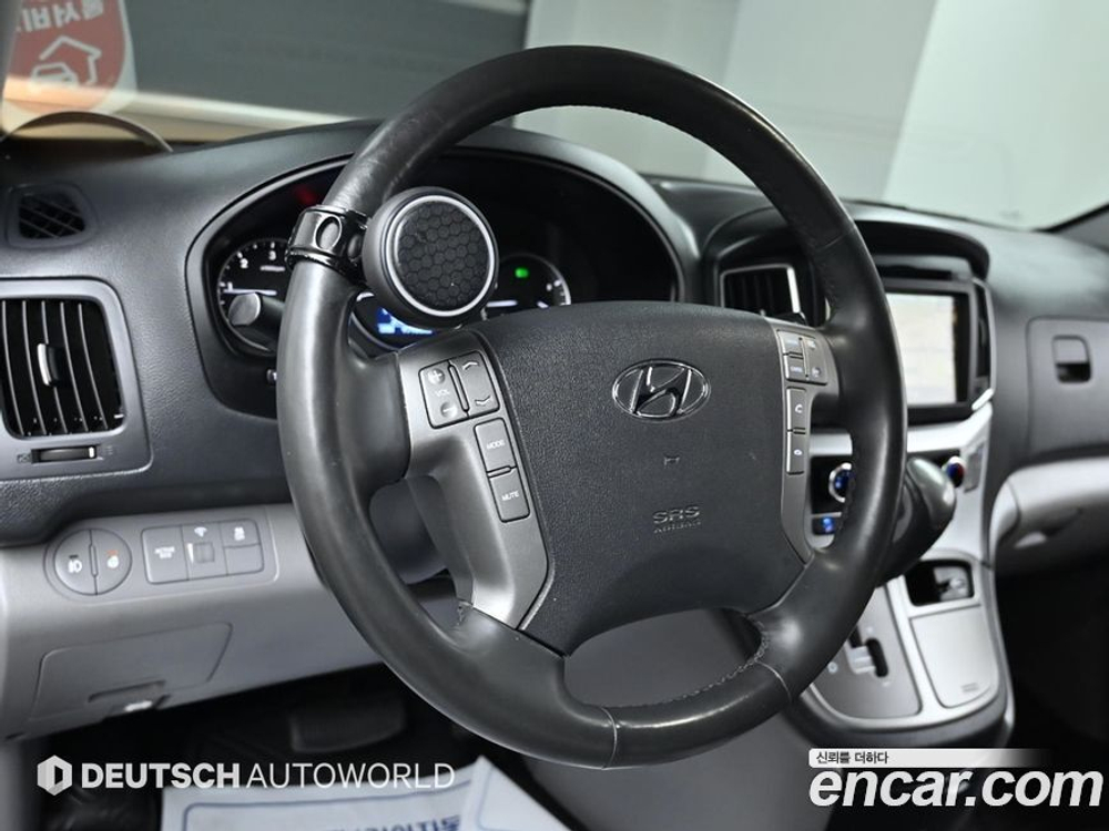 Hyundai The New Grand Starex Van 3-х местный (09.2019)