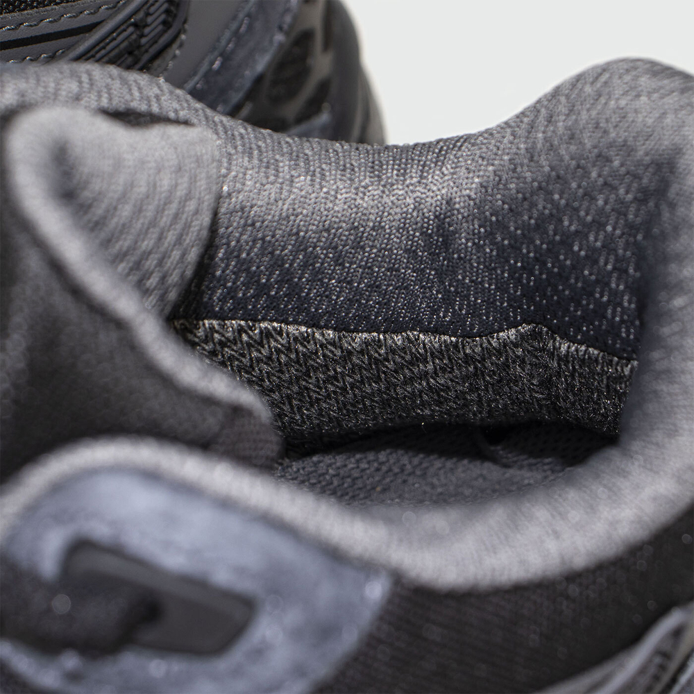 Кроссовки Asics Gel-Kahana 8 Mid Grey Black Thermo