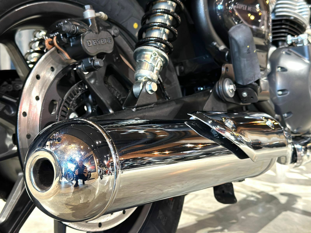 Royal Enfield Super Meteor 650 Astral Blue (Base)